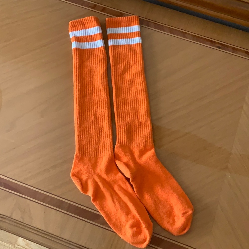 Knee-High Ribbed Socks